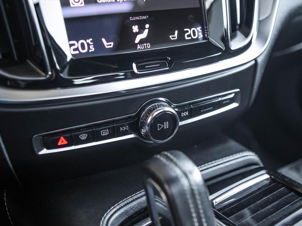 Volvo V60 t6 twin engine 340pk awd inscription automaat | panordamadak | ha