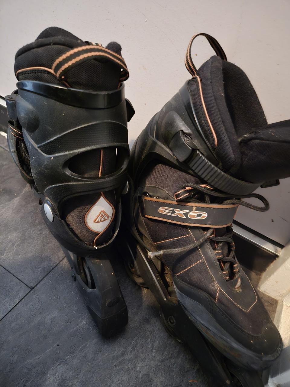 K2 Exo inline skates, 4 wielen, Maat 44.5 /US 11. Incl. 2 paar beschermers