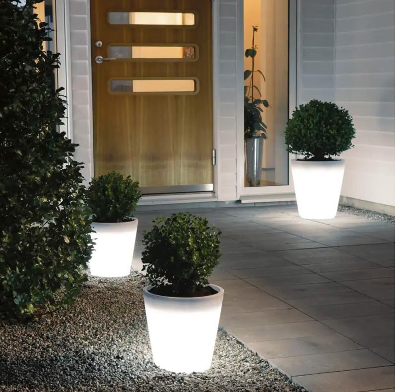 Konstsmide verlichte bloempot Assisi warmwit