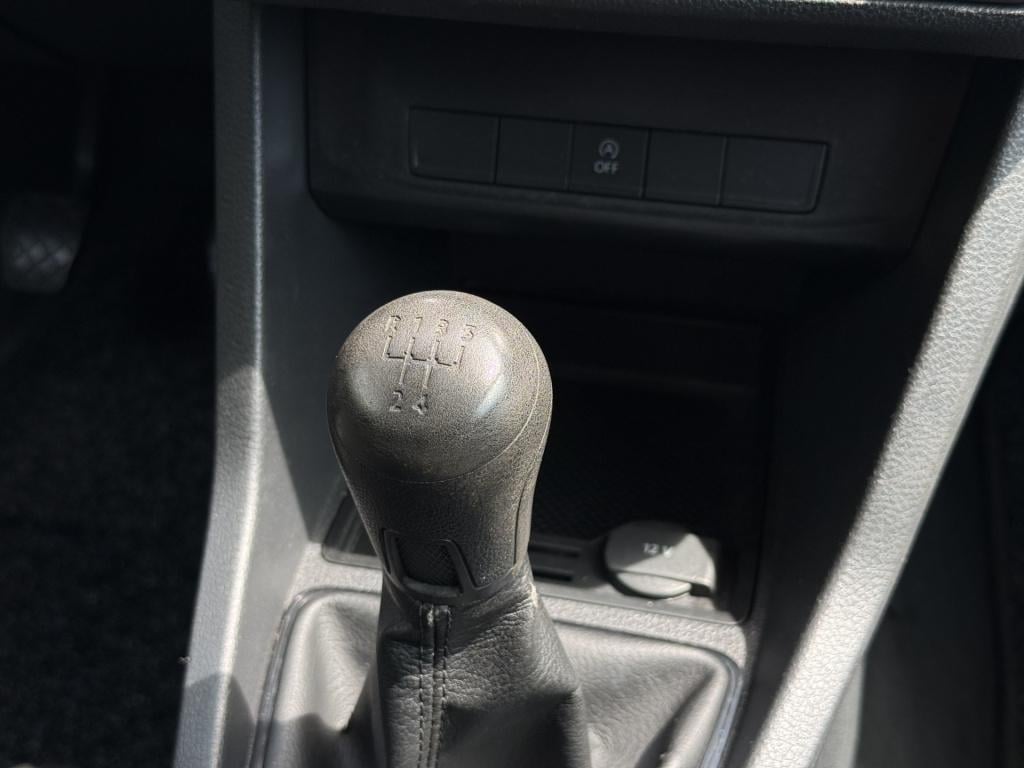 Volkswagen Caddy 2.0 tdi l1h1 | nl-auto | trekhaak | carplay | navi | cruis