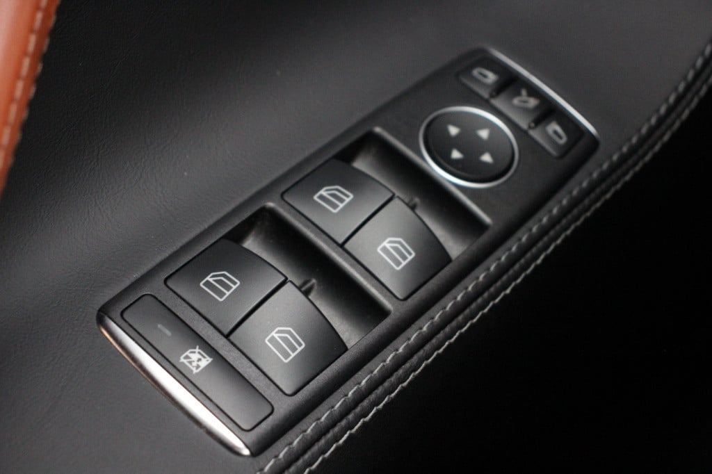 Tesla Model S 90d base 422pk | panoramdak | luchtvering | autopilot