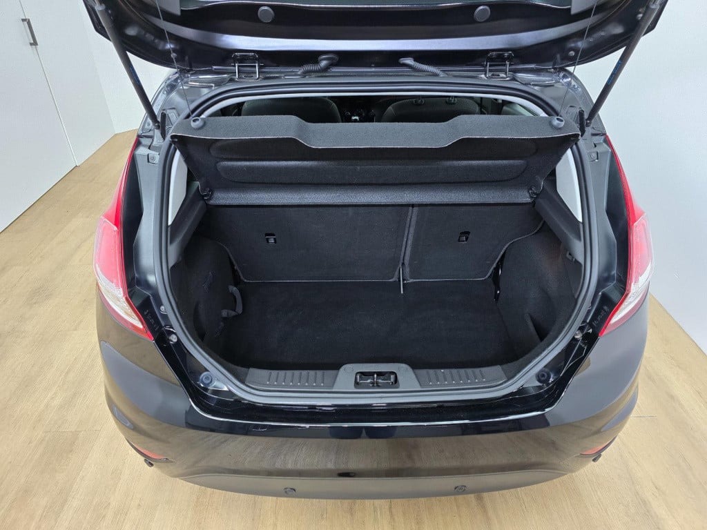 Ford Fiesta occasion met cruisecontrol en bluetooth connecten | tweedehands