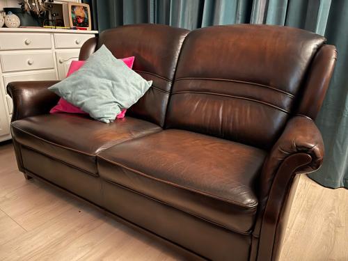 Zithoek bruin leer banken en fauteuil