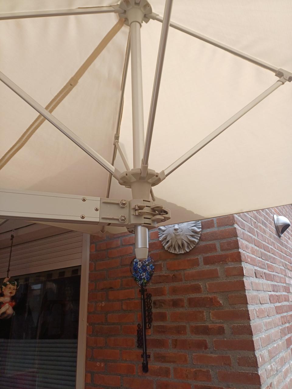 Muuromparasol UMBROSA