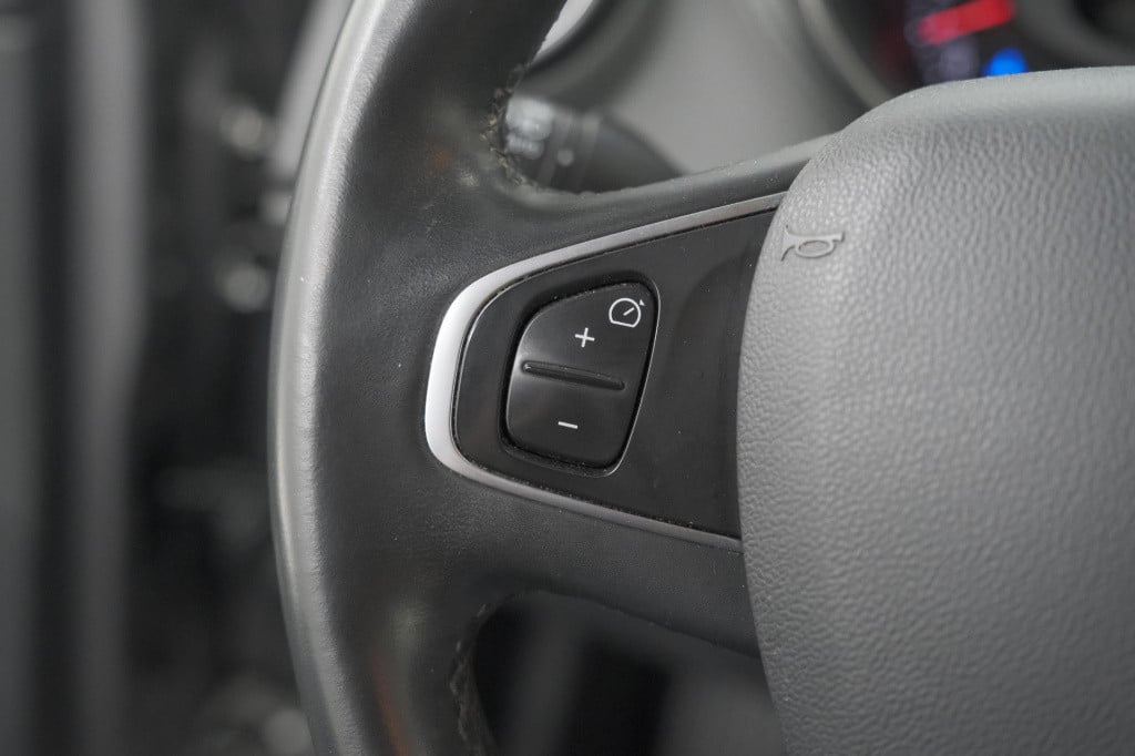 Renault Captur tce 120 bose | camera | dodehoekdetectie | navigatie | stoel