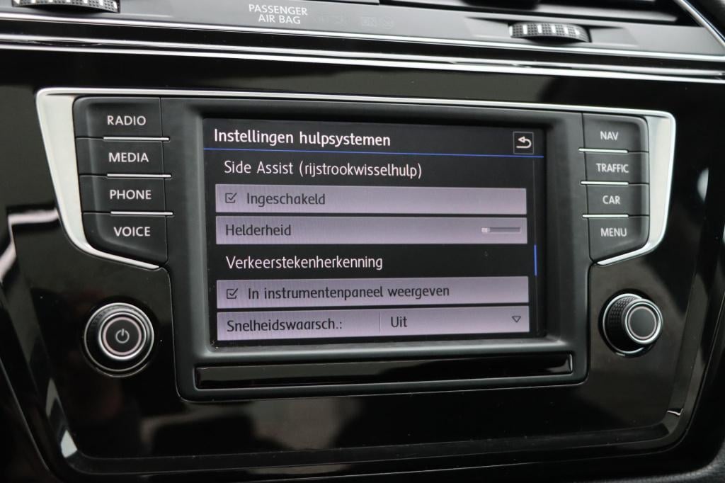 Volkswagen Touran 1.8 tsi highline 180pk dsg7