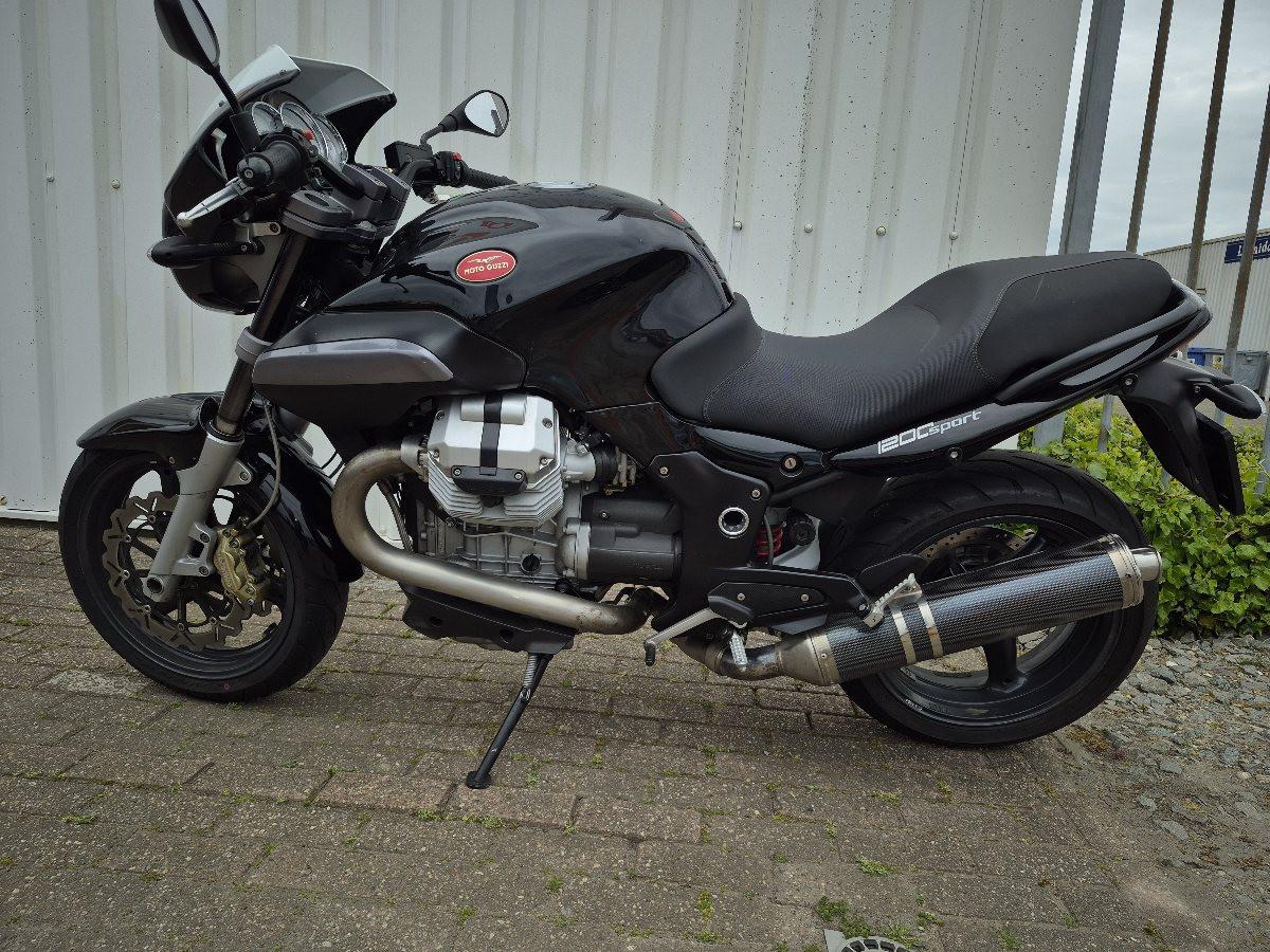 Moto Guzzi 1200 Sport uit 2008