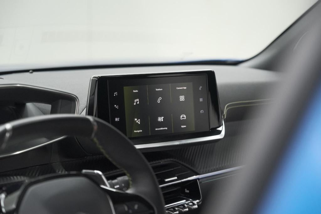 Peugeot 2008 puretech 130 eat8 gt-line | camera | dodehoekdetectie | adapti
