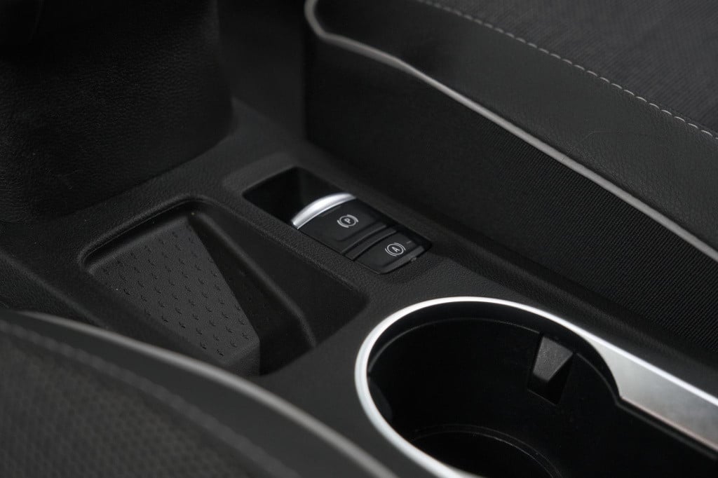 Renault Captur 1.6 e-tech plug-in hybrid 160 intens | trekhaak | camera | n
