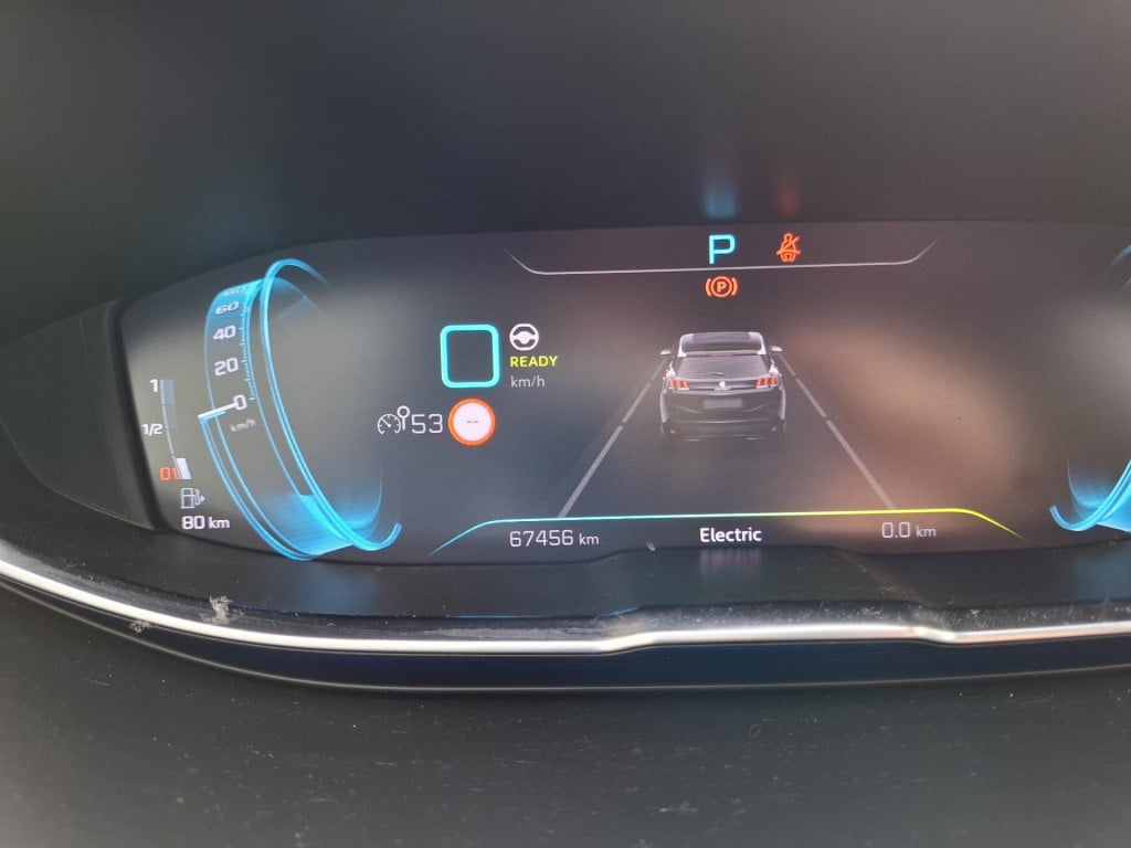 Peugeot 3008 suv 1.6 hybrid 225 eat8 automaat road trip nav/cam