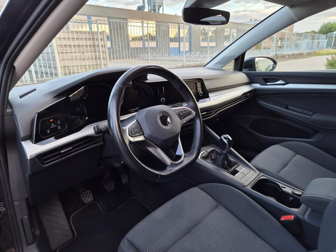 VW Golf 8 | Luxe Style uitvoering | stoel-stuurverw+trekhaak