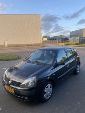 Renault Clio 1.4 16V Autbas E3 2004 Zwart | NAP