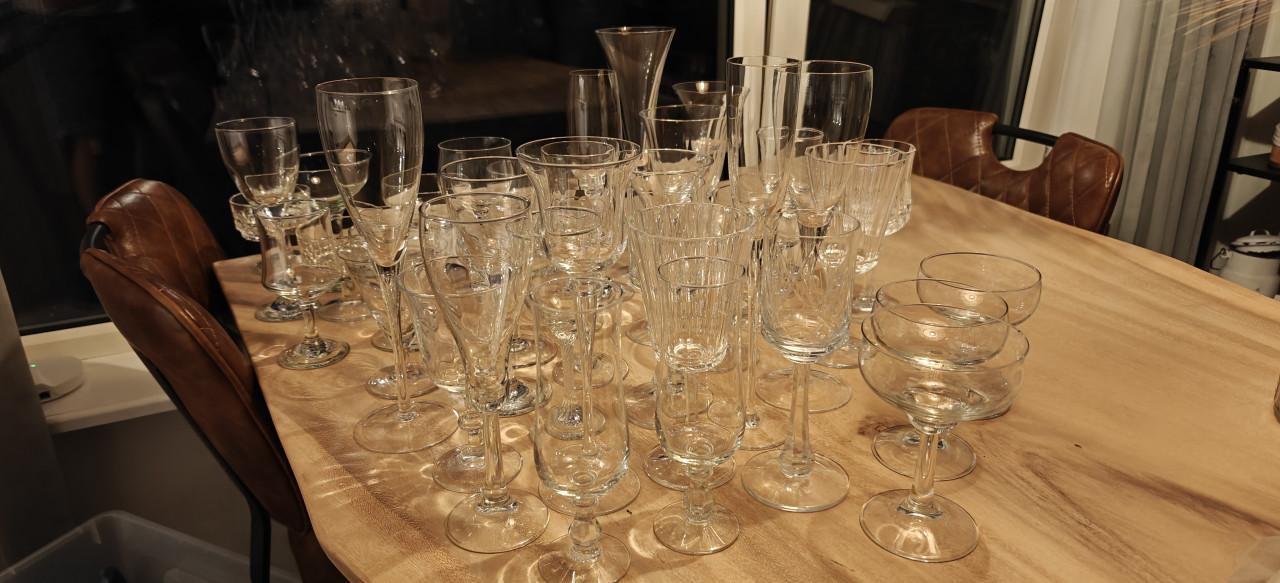 Diverse Champagne en wijn glazen
