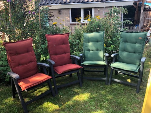 Gratis op te halen: 4 tuinstoelen met kussens