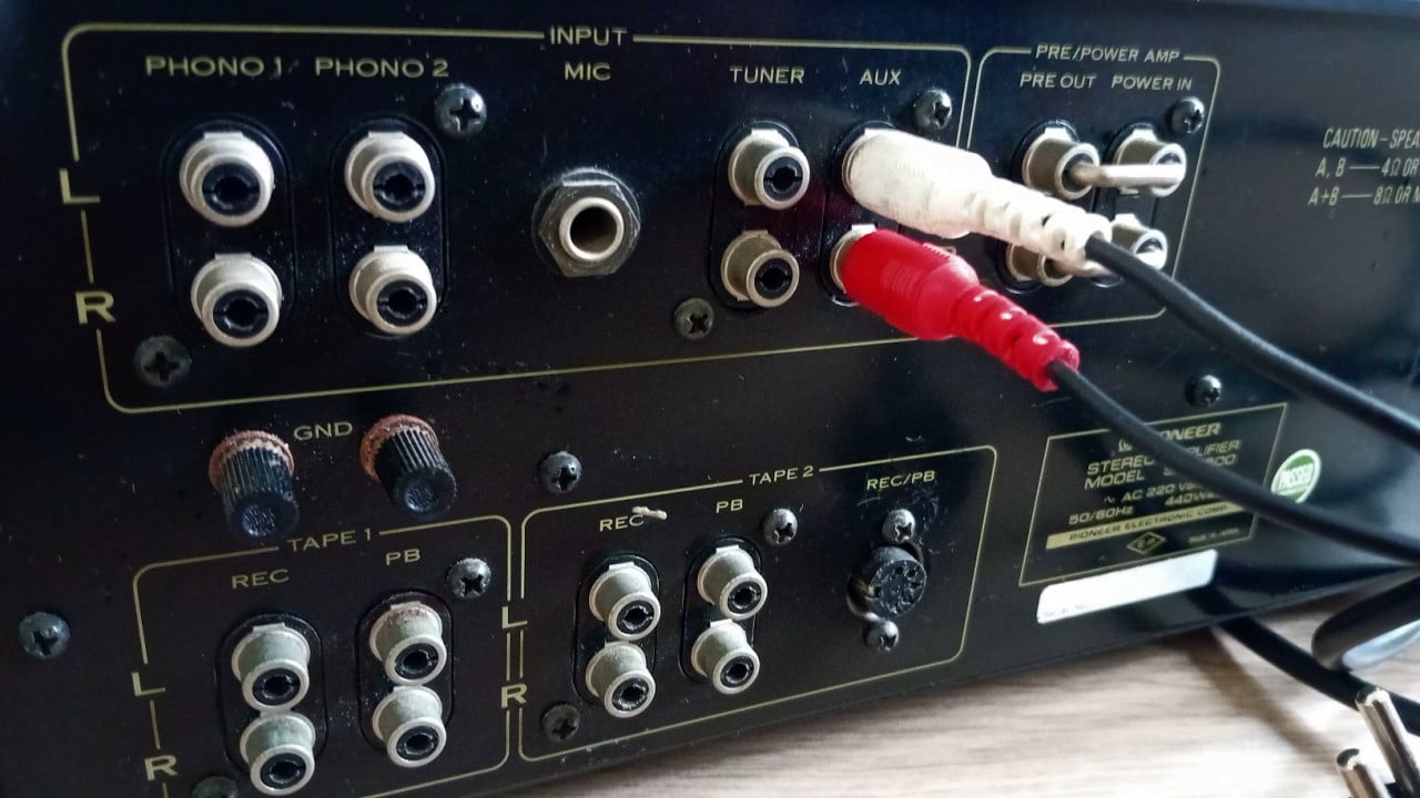 Pioneer SA-8500 stereo amplifier. Versterker.