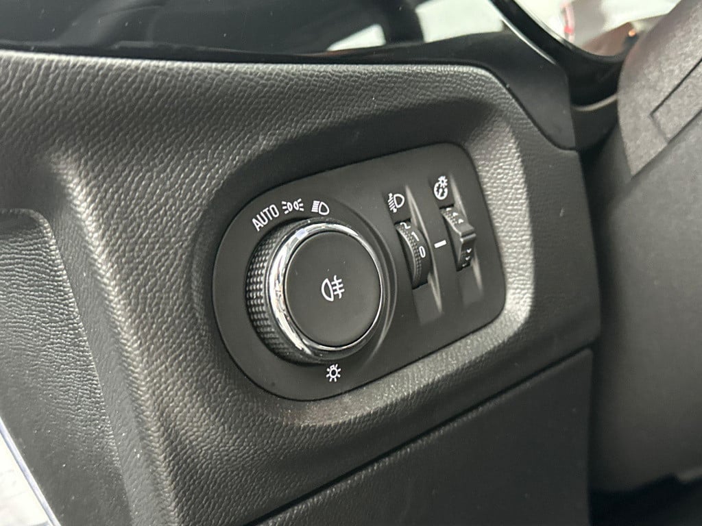 Opel Corsa 1.2 edition | lmv | dab | apple carplay | cruise control