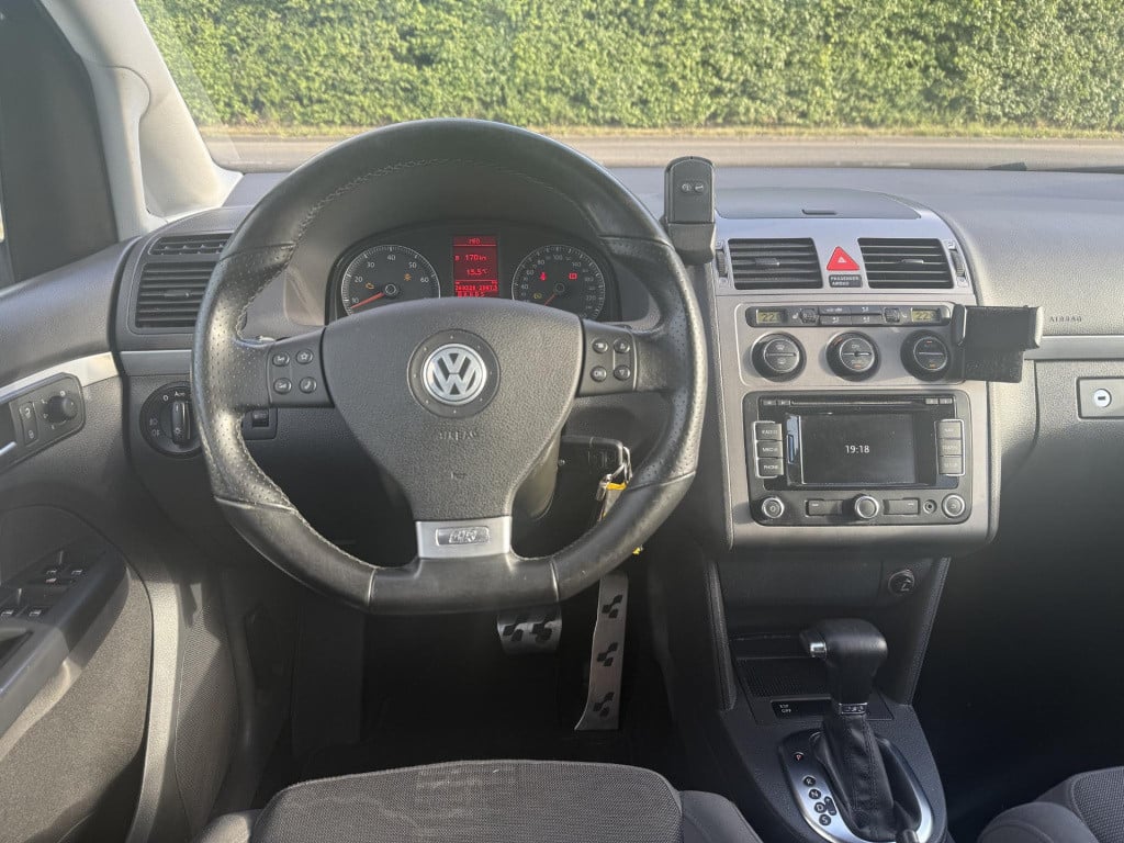 Volkswagen Touran 1.4 tsi highline automaat clima stoelverwarming