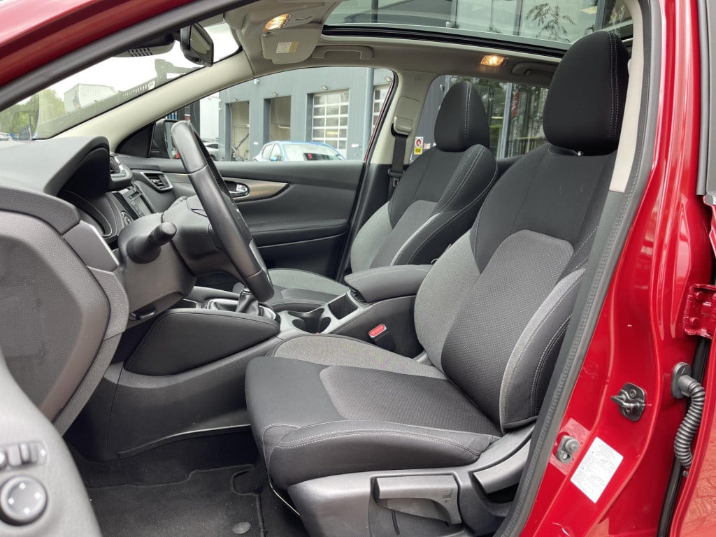 Nissan Qashqai 1.2 n-connecta design pack | trekhaak | panoramadak | naviga