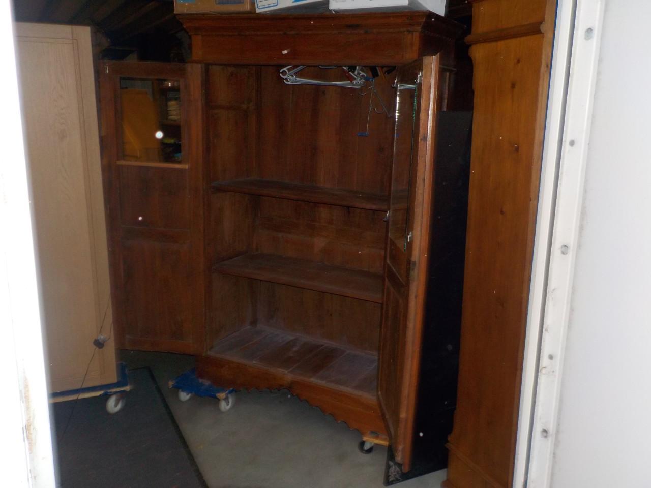 Leuk oud kastje in goede staat