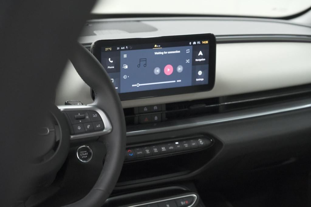 Fiat 600 1.2 hybrid la prima | elektrische achterklep | adaptieve cruise co