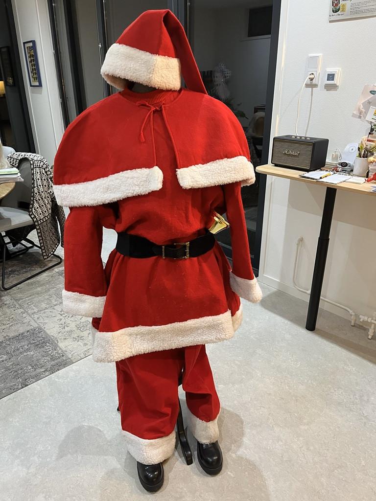 Kerstman pak met pruik en baard