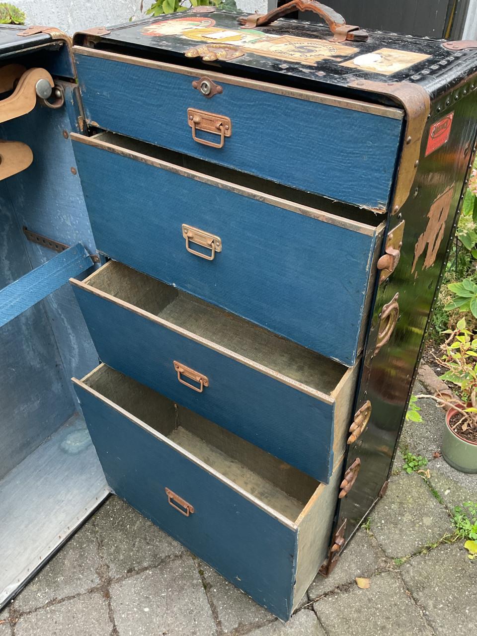 Antieke hutkoffer ( Holland - Amerikalijn )