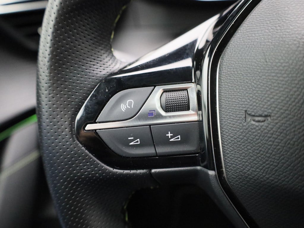 Peugeot 208 ev gt pack 50 kwh | automaat | lmv | led | virtual cockpit | pa