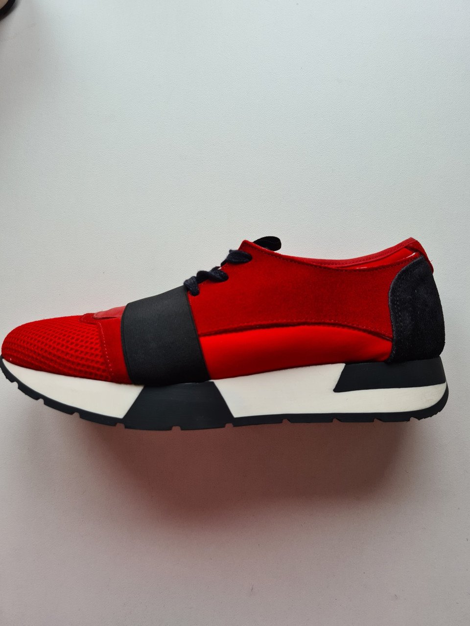 Nieuwe zwart , rode leren sneackers van Verton  Maat 40