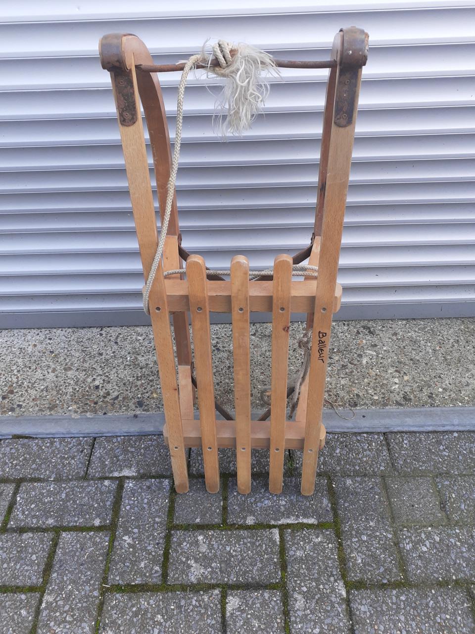 Mooie houten Slee stevige slee helemaal gaaf