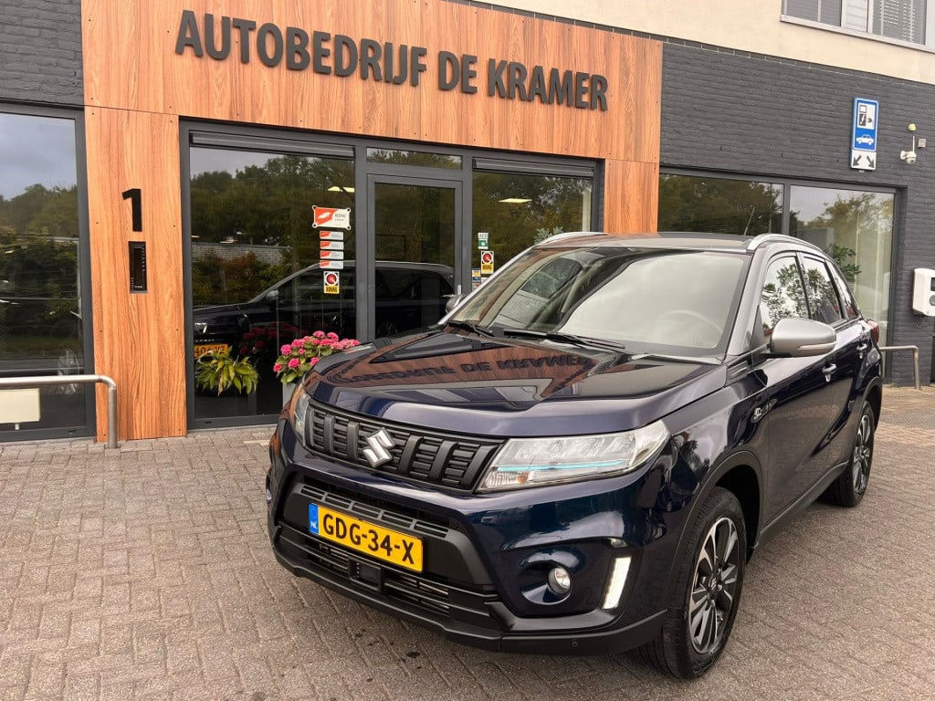 Suzuki Vitara 1.4 boosterjet style rhino edition smart hybrid
