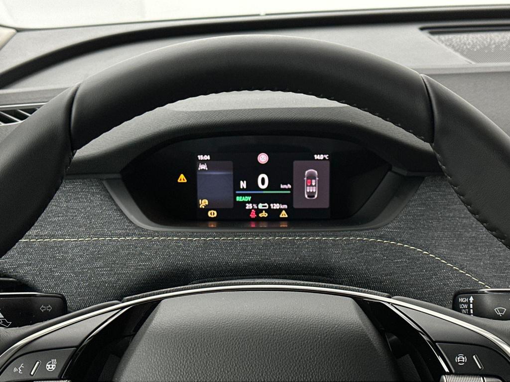 Skoda Elroq business edition tour elektromotor 210 kw / 286 pk