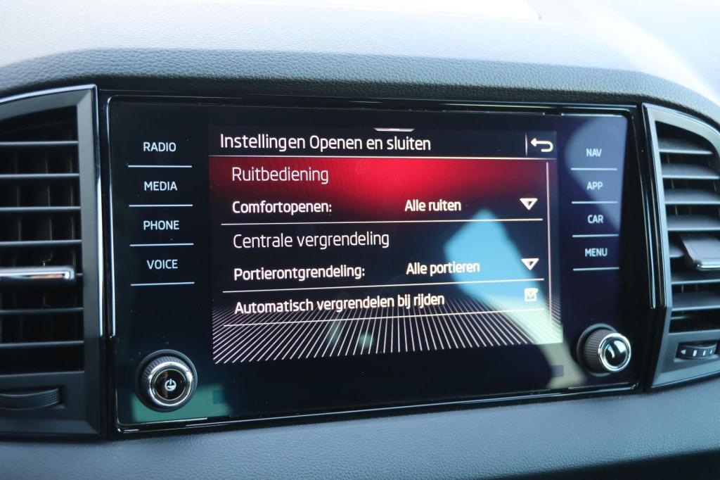 Skoda Karoq 1.5 tsi 150pk dsg7 sportline business