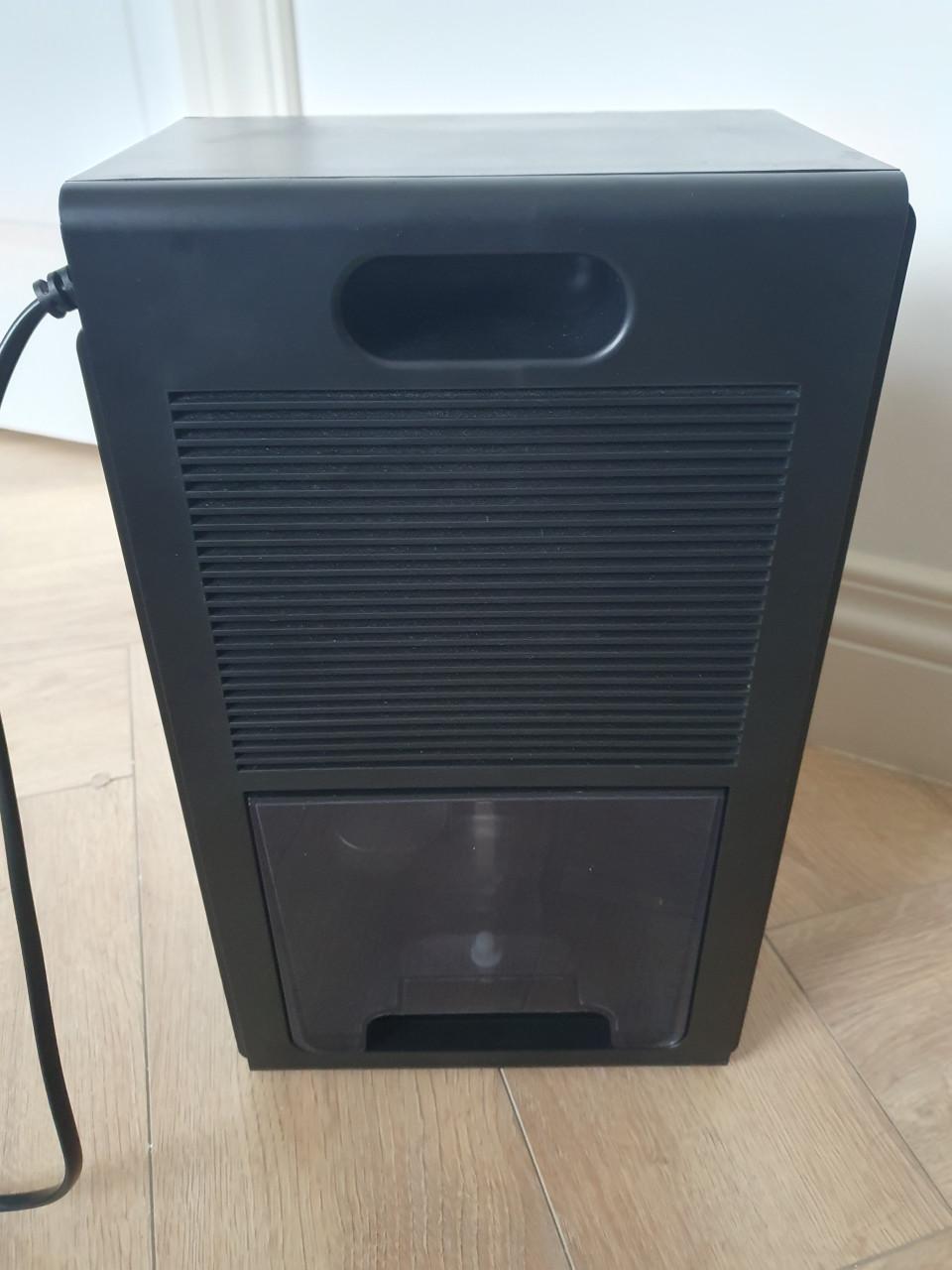 Vonia luchtontvochtiger 1000 ml/dag – gebruikt, goed