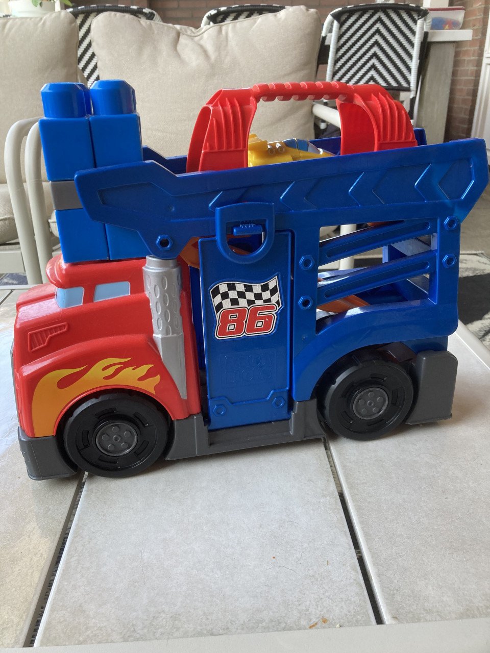 Speelgoed vrachtauto