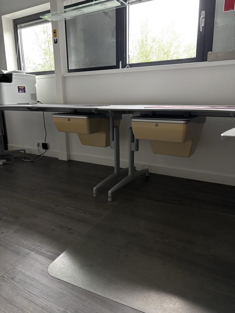 Lensvelt Rizatto hoekbureau's