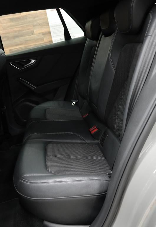 Audi Q2 1.5 tfsi | acc | pdc | carplay | s-line |