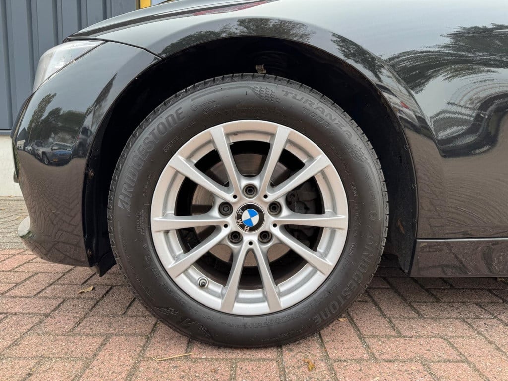 BMW 3-serie 318i executive automaat
