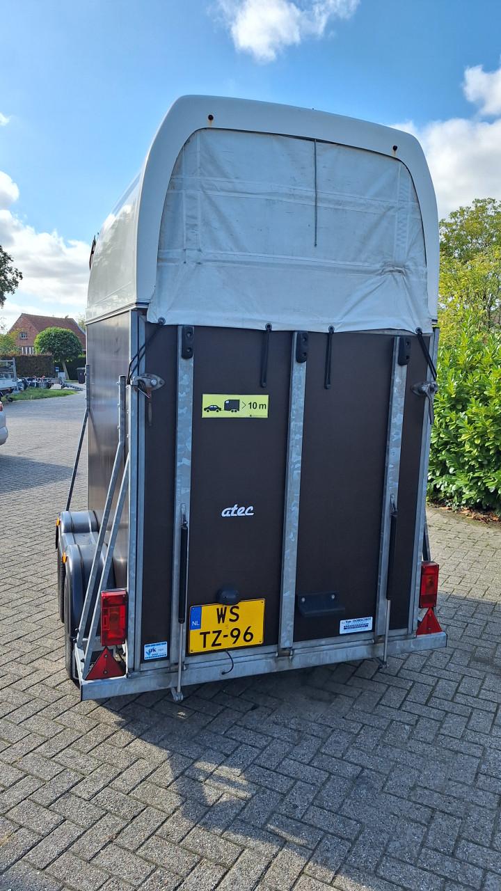 Atec paardentrailer.