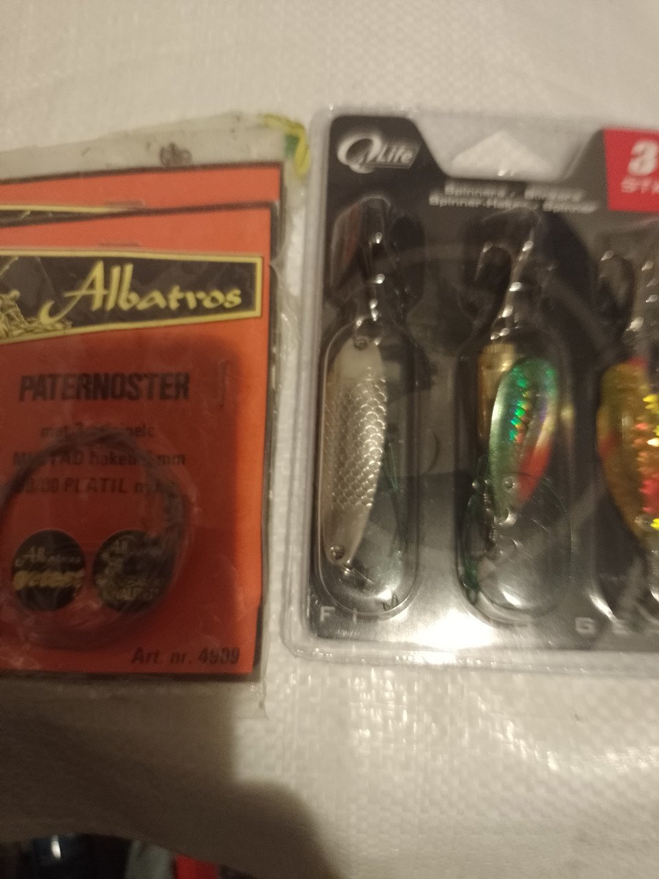 2 vaste hengels  1 telescoop + molen