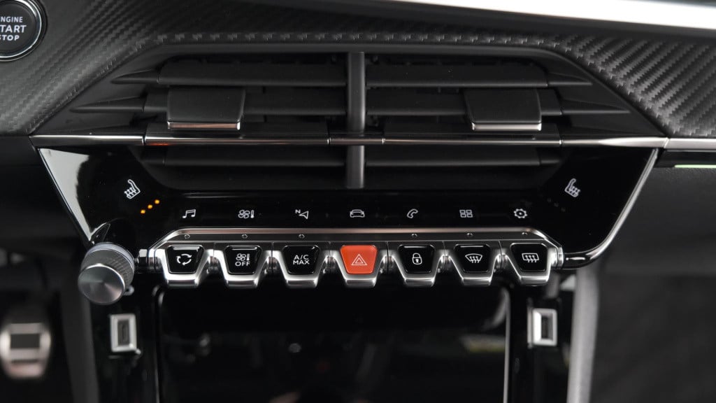 Peugeot 2008 puretech 130 gt | camera | dodehoekdetectie | navigatie | park