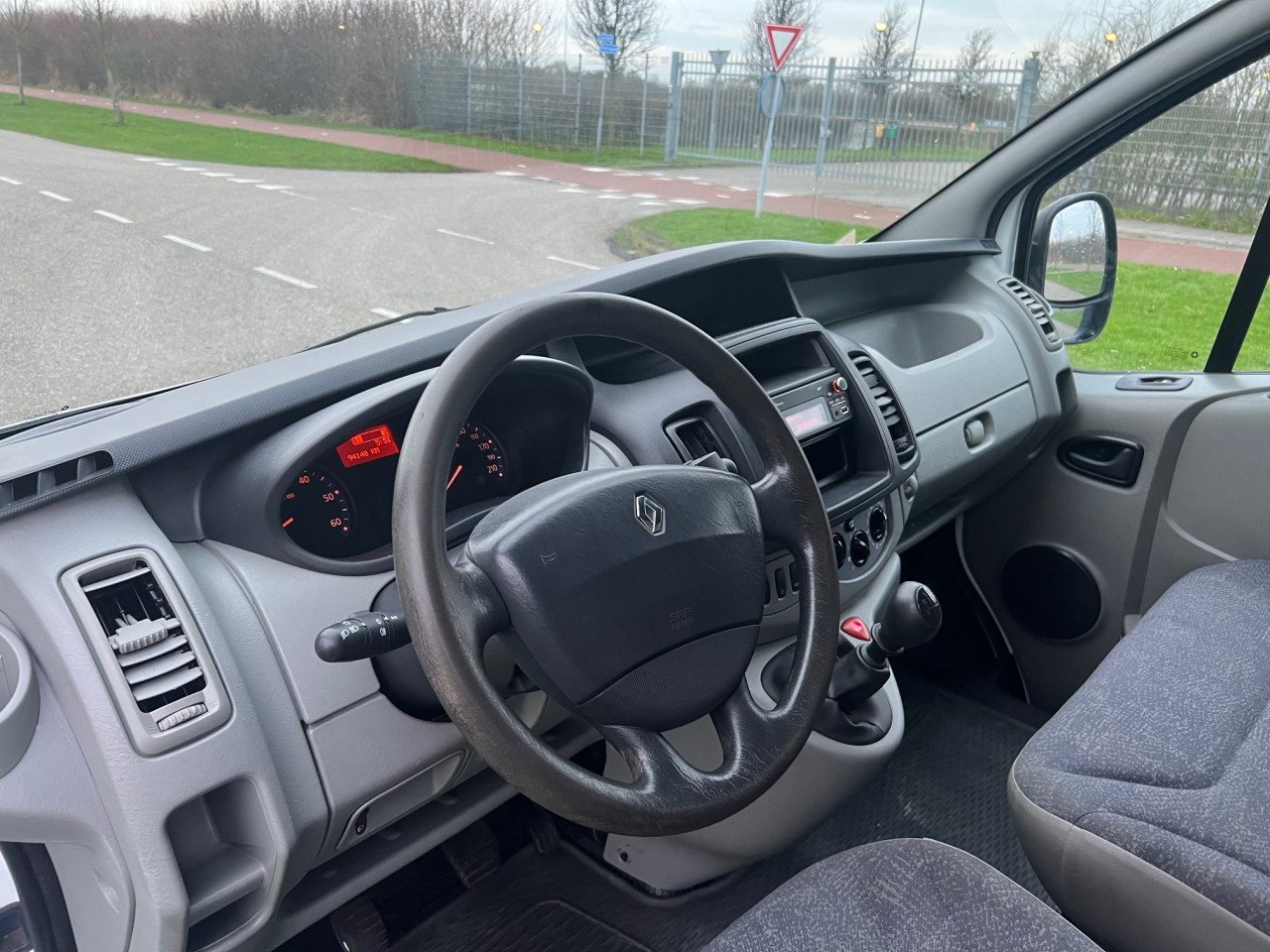 Schitterende Renault Trafic uit 2014 met slechts 94.140 km