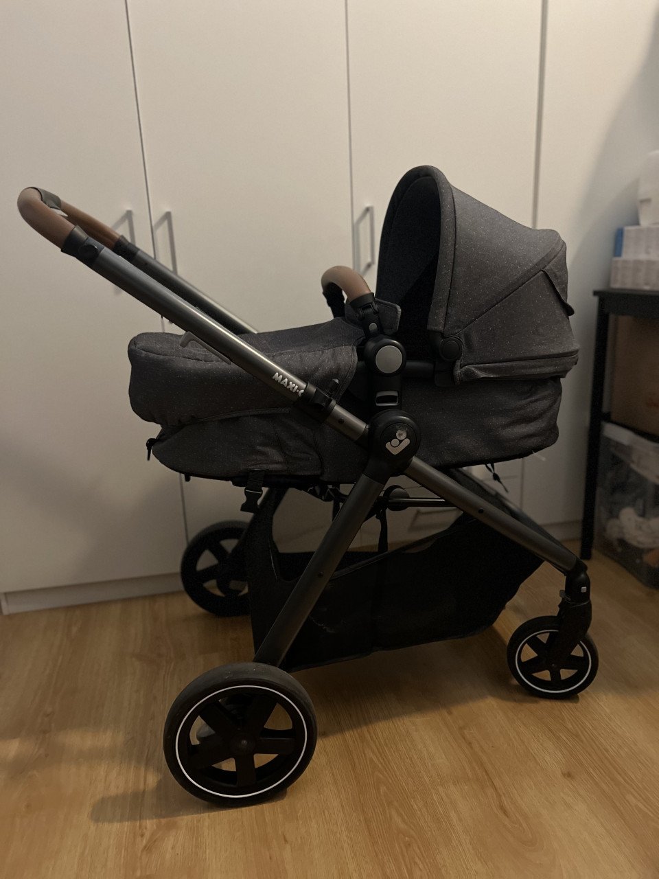 Maxi Cosi Zelia kinderwagen + reiswieg 2 in 1 + Cabriofix compleet set