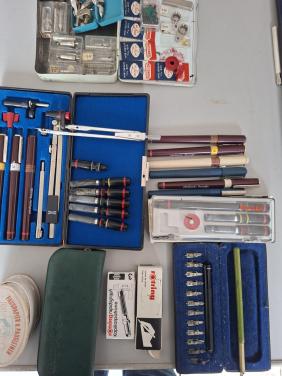 Diverse Rootring tekenpennen met hulpmiddelen