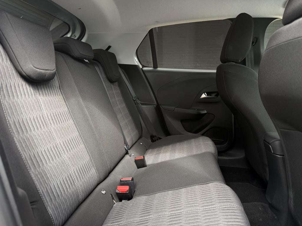 Opel Corsa 1.2 turbo - black edition - 100pk versie -