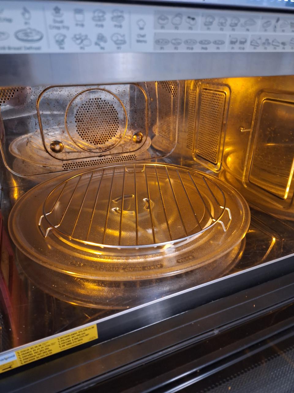 Combi oven-grill-magnetron
