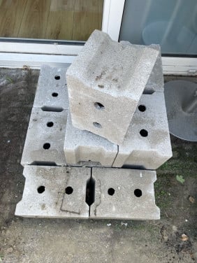 Grindbetonblokken 12 stuks.