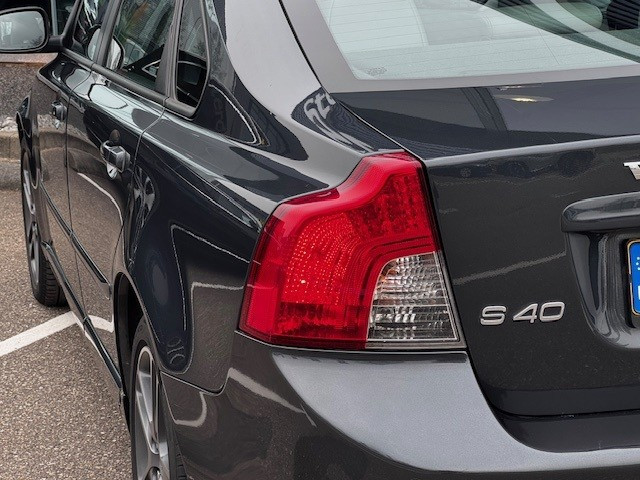 Volvo S40 1.8 edition ii | cruise control | extra getint glas achter | park