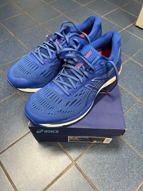 Asics gel cumulus 20 nieuwe hardloopschoenen maat 42,5