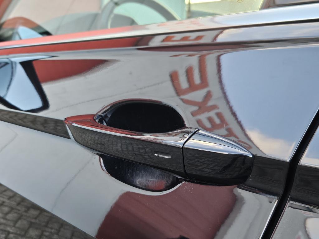 Volkswagen Tiguan 1.4 tsi act connected series | pano | acc