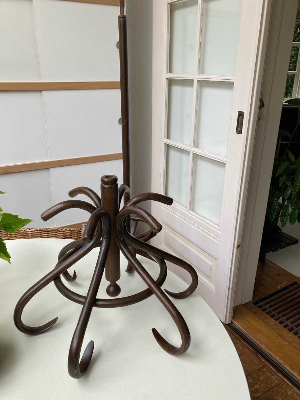 Houten kapstok, staand Thonet stijl